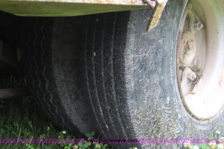 image for item K6910 1982 Trail King equipment trailer