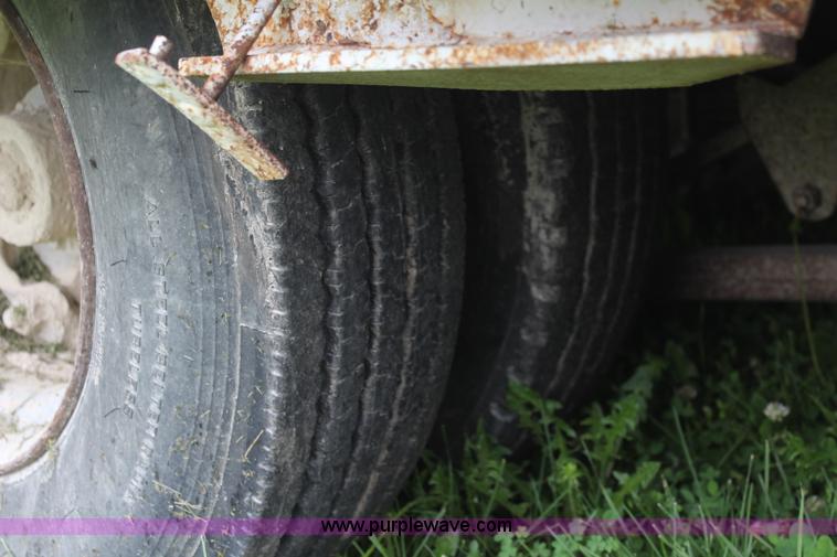 image for item K6910 1982 Trail King equipment trailer