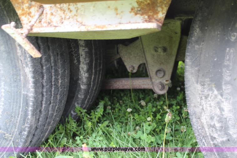 image for item K6910 1982 Trail King equipment trailer