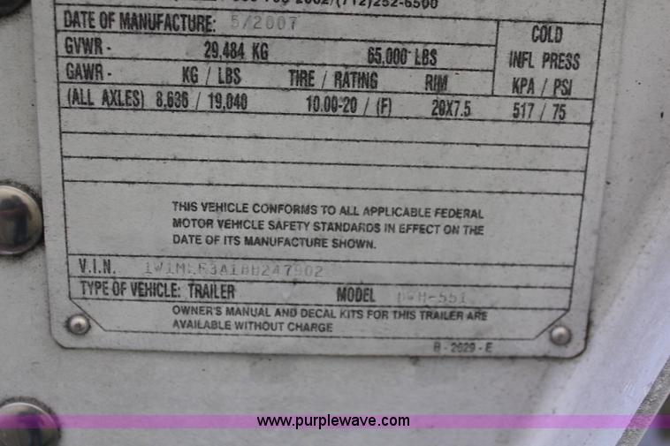 image for item K6925 2008 Wilson DWH551 Pace Setter double hopper grain trailer