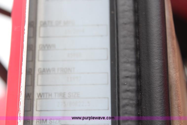 image for item K6926 2005 Kenworth T600 semi truck