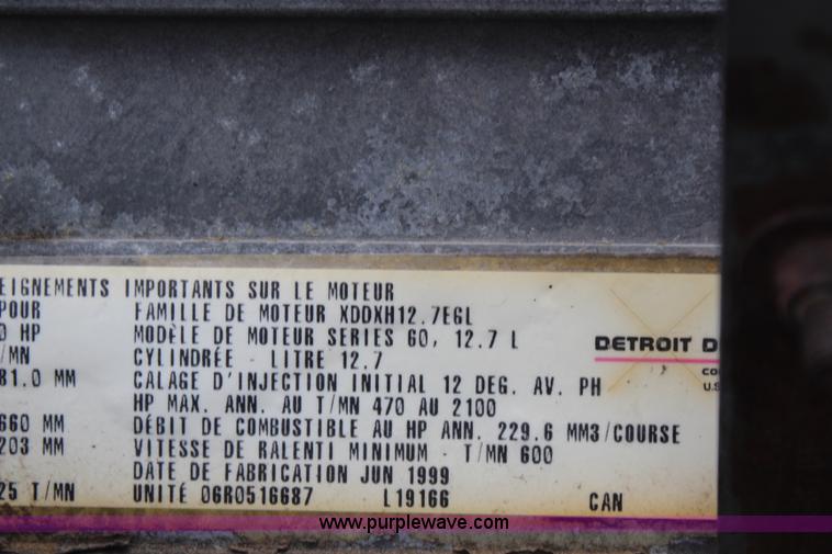 image for item K6927 2000 Peterbilt 378 semi truck