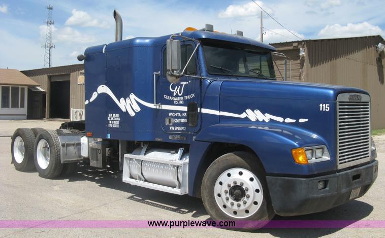 image for item K8655 1995 Freightliner FLD semi truck