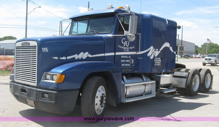 image for item K8655 1995 Freightliner FLD semi truck