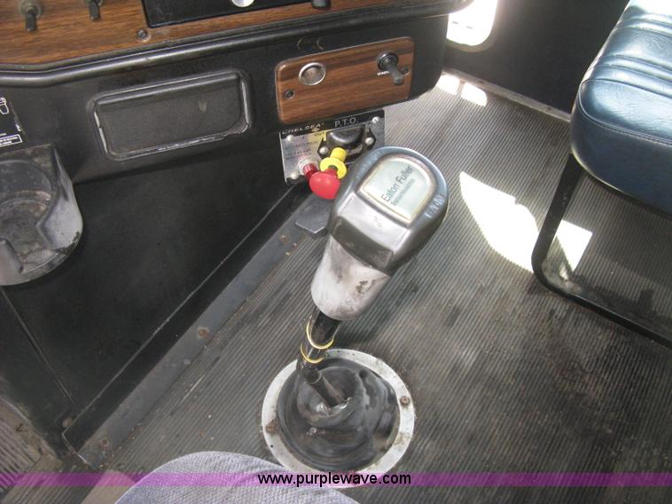 image for item K8655 1995 Freightliner FLD semi truck