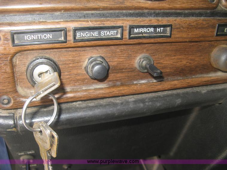 image for item K8655 1995 Freightliner FLD semi truck