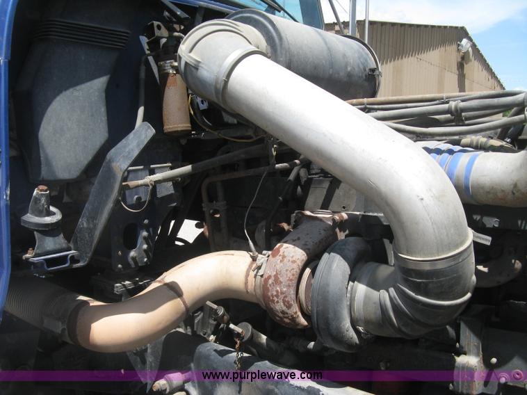 image for item K8655 1995 Freightliner FLD semi truck