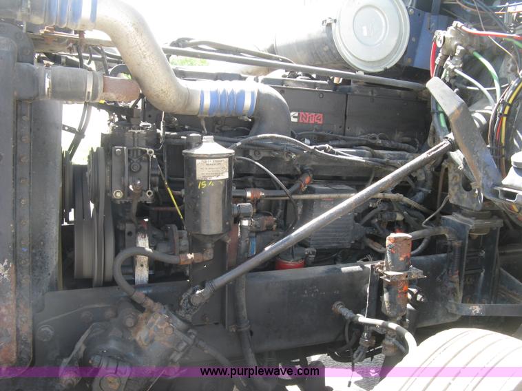 image for item K8655 1995 Freightliner FLD semi truck