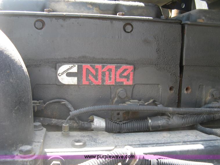 image for item K8655 1995 Freightliner FLD semi truck