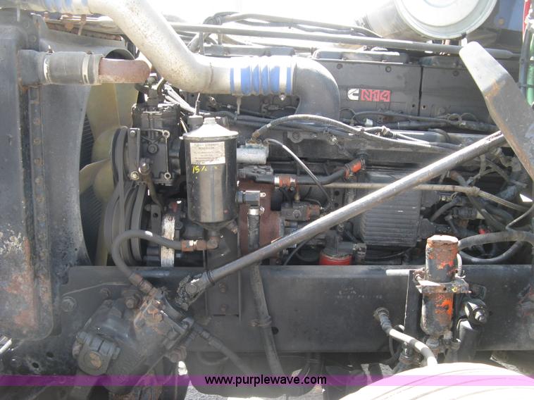 image for item K8655 1995 Freightliner FLD semi truck