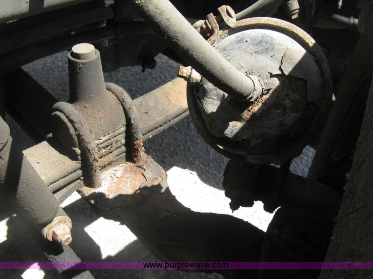 image for item K8655 1995 Freightliner FLD semi truck