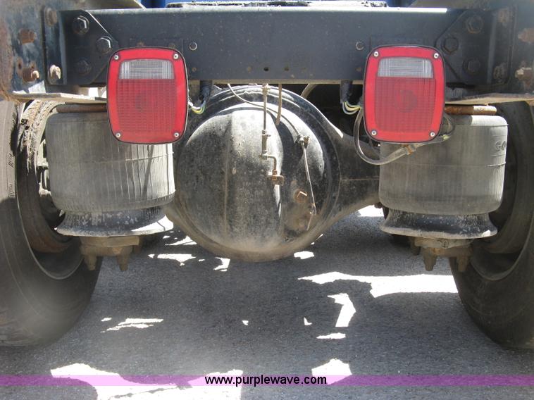 image for item K8655 1995 Freightliner FLD semi truck