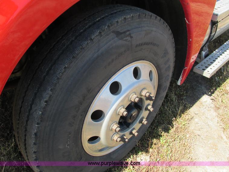 image for item L2500 2007 Freightliner Columbia Heritage semi truck