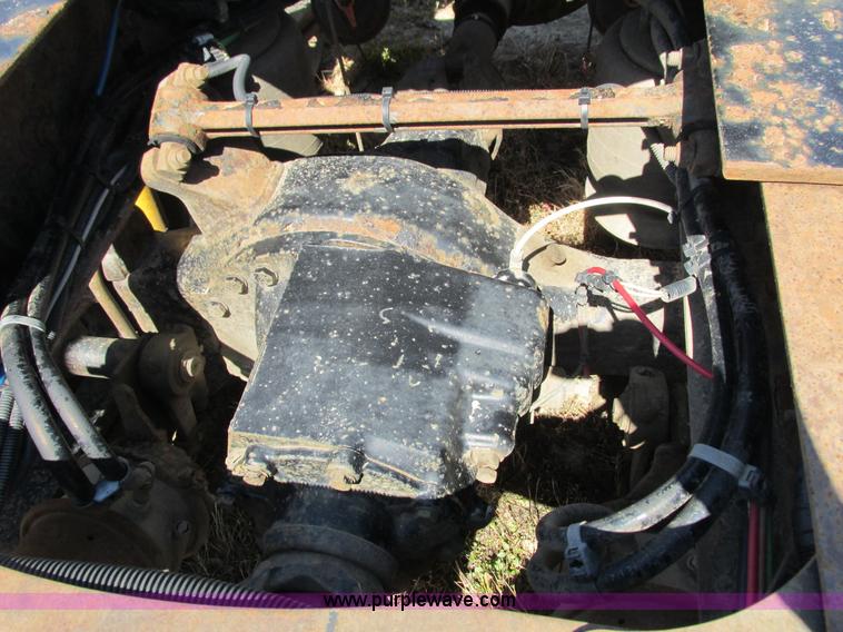 image for item L2500 2007 Freightliner Columbia Heritage semi truck