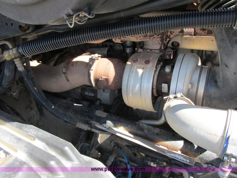 image for item L2500 2007 Freightliner Columbia Heritage semi truck