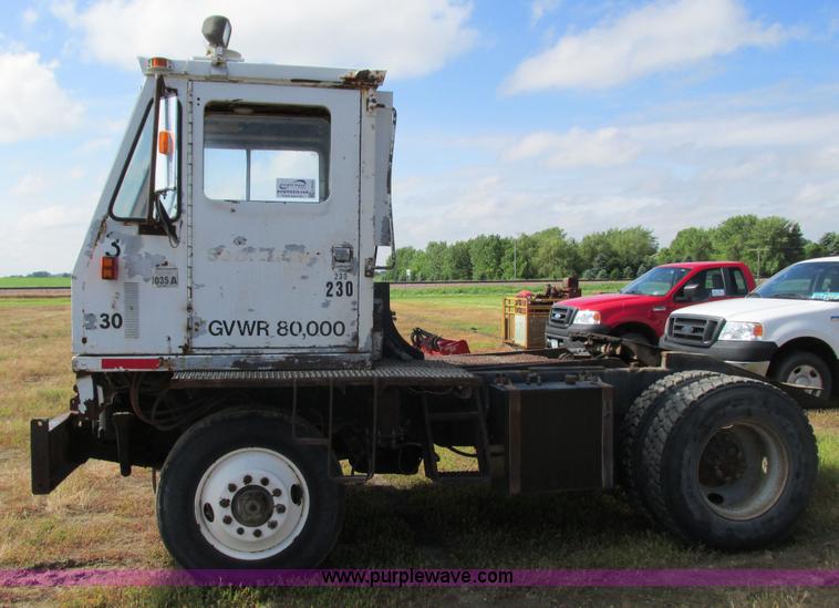 image for item L2502 1987 Ottowa 4T30 yard truck