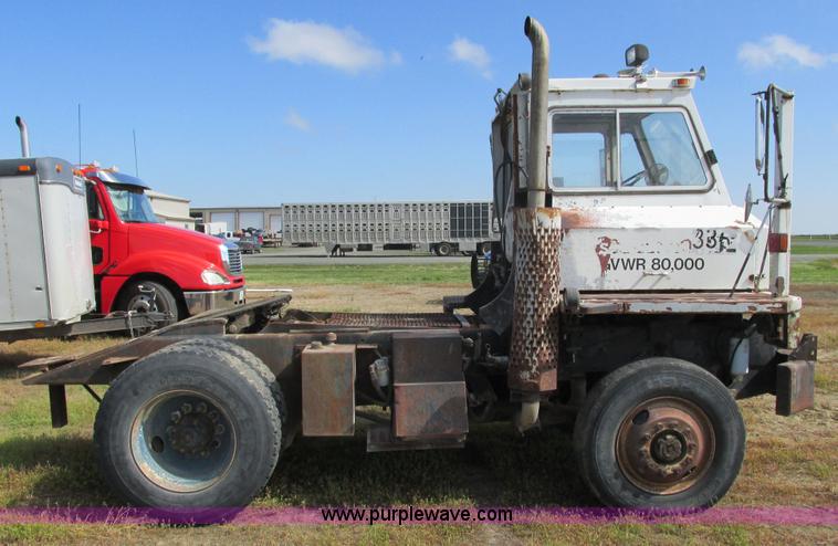 image for item L2502 1987 Ottowa 4T30 yard truck