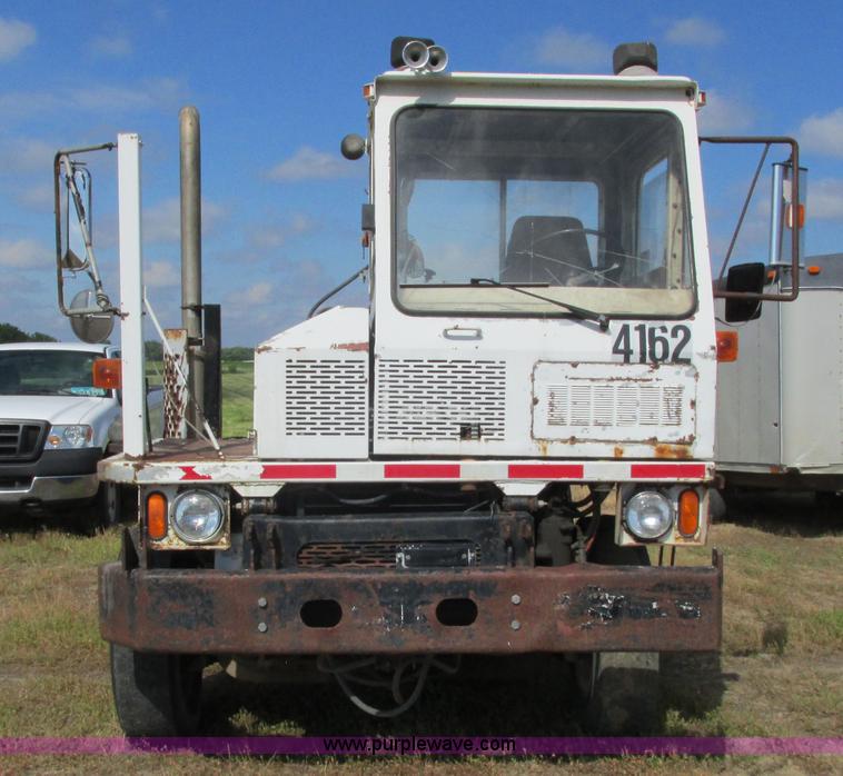 image for item L2502 1987 Ottowa 4T30 yard truck