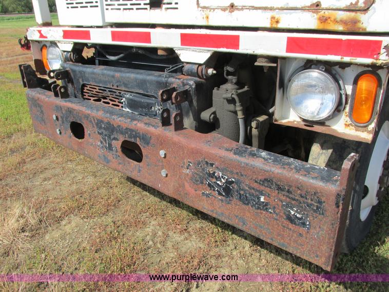 image for item L2502 1987 Ottowa 4T30 yard truck