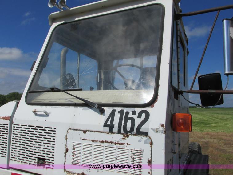 image for item L2502 1987 Ottowa 4T30 yard truck