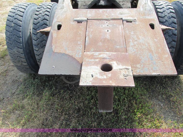 image for item L2502 1987 Ottowa 4T30 yard truck