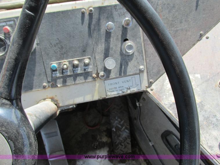 image for item L2502 1987 Ottowa 4T30 yard truck