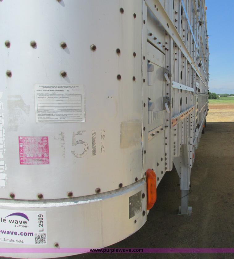 image for item L2509 1996 Wilson PSADL-303P livestock trailer