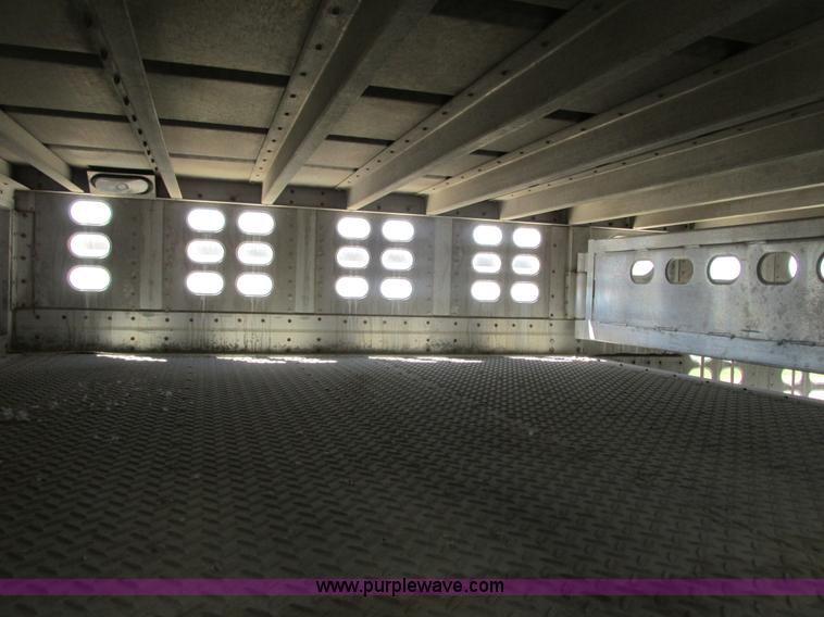 image for item L2509 1996 Wilson PSADL-303P livestock trailer