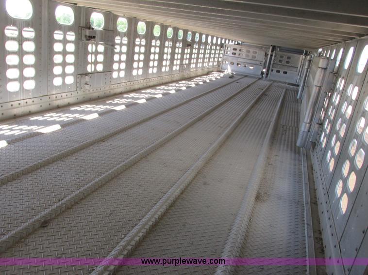 image for item L2509 1996 Wilson PSADL-303P livestock trailer