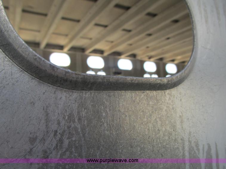 image for item L2509 1996 Wilson PSADL-303P livestock trailer