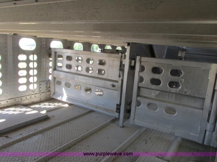 image for item L2509 1996 Wilson PSADL-303P livestock trailer