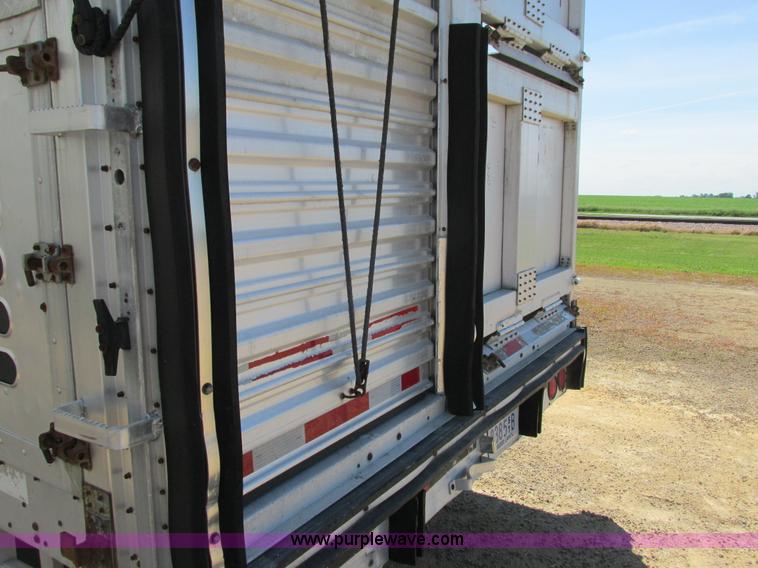 image for item L2509 1996 Wilson PSADL-303P livestock trailer