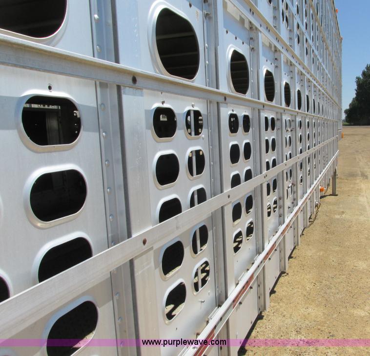 image for item L2509 1996 Wilson PSADL-303P livestock trailer