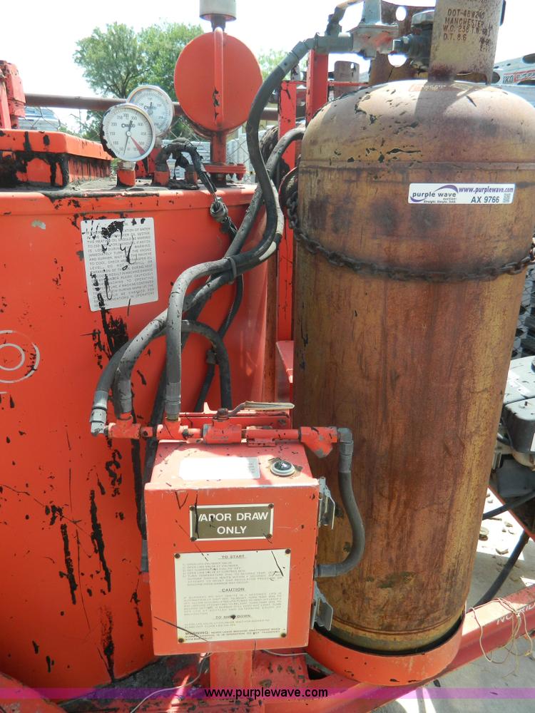 image for item AX9766 Crafco asphalt sealing machine