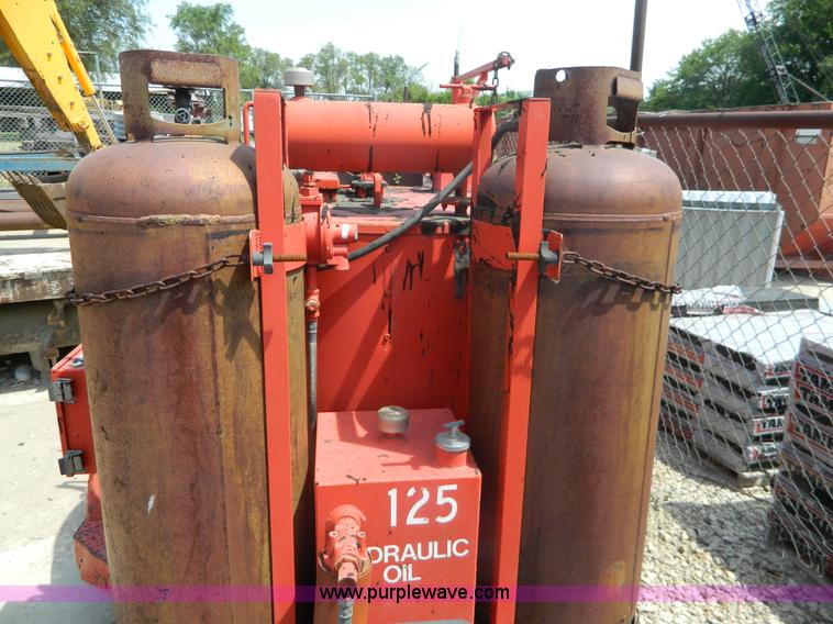 image for item AX9766 Crafco asphalt sealing machine