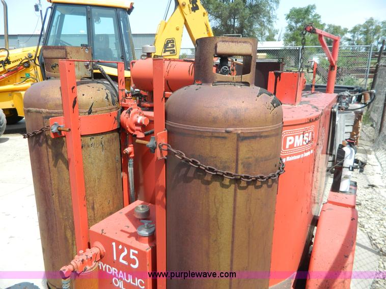 image for item AX9766 Crafco asphalt sealing machine