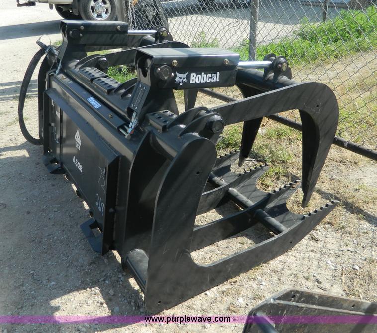 image for item BG9854 2013 Bobcat GRPL72 root grapple attachment