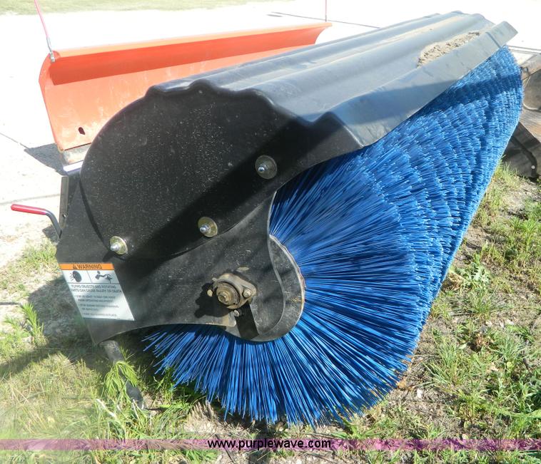 image for item BG9857 2010 Bobcat 84 angle broom