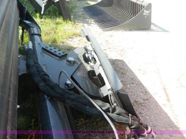 image for item BG9857 2010 Bobcat 84 angle broom