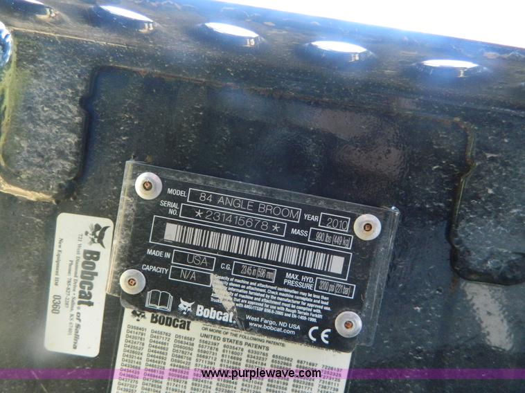 image for item BG9857 2010 Bobcat 84 angle broom