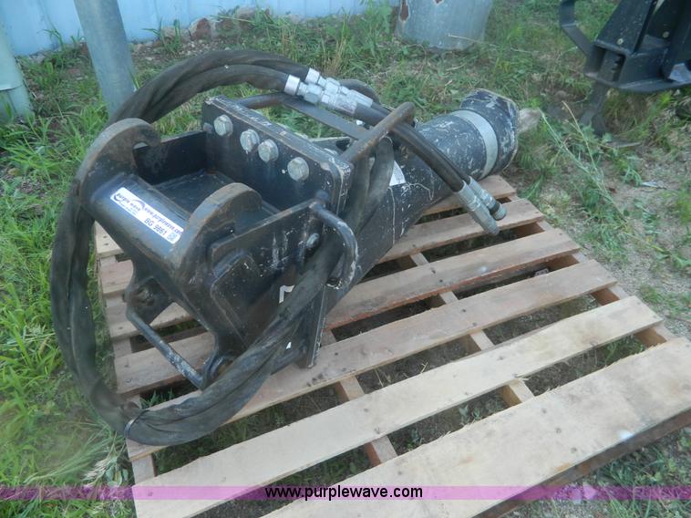 image for item BG9861 2009 Bobcat 980 concrete breaker