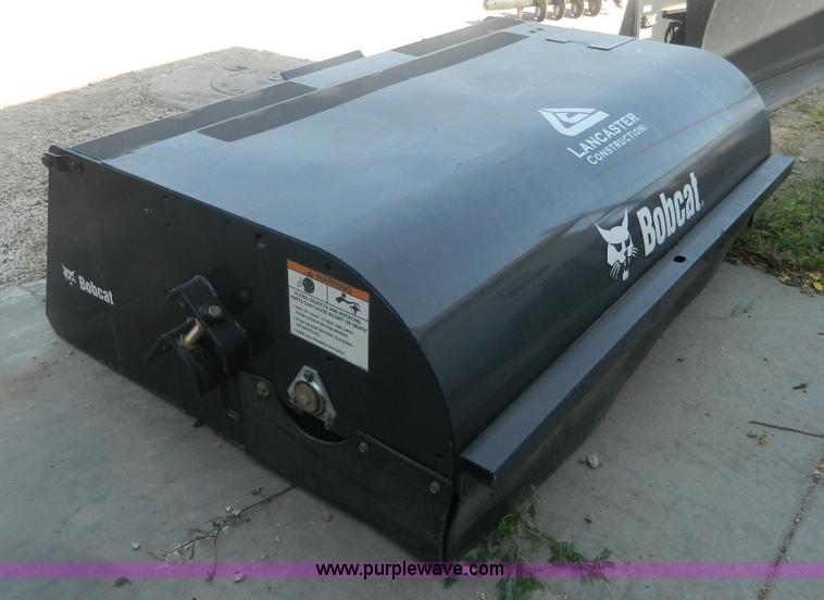 image for item BG9864 2009 Bobcat 72 sweeper