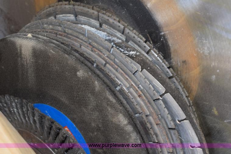 image for item BG9886 Assorted concrete and chop saw blades