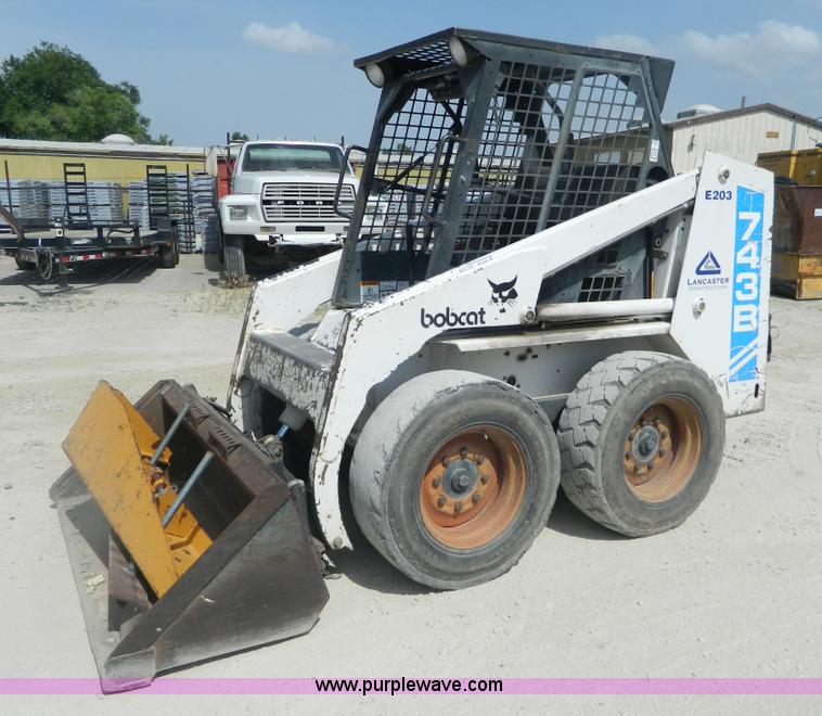 image for item BH9520 1995 Bobcat 743B skid steer