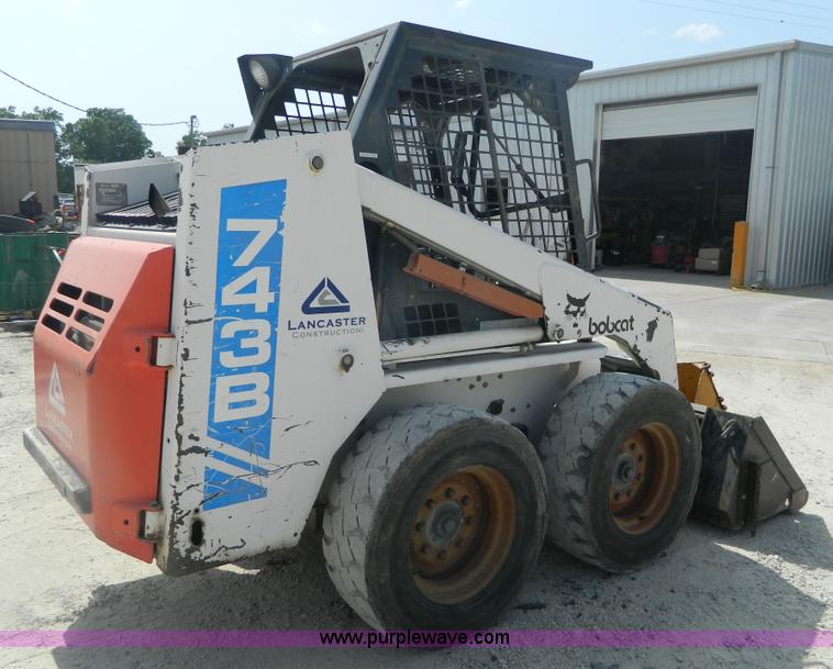 image for item BH9520 1995 Bobcat 743B skid steer