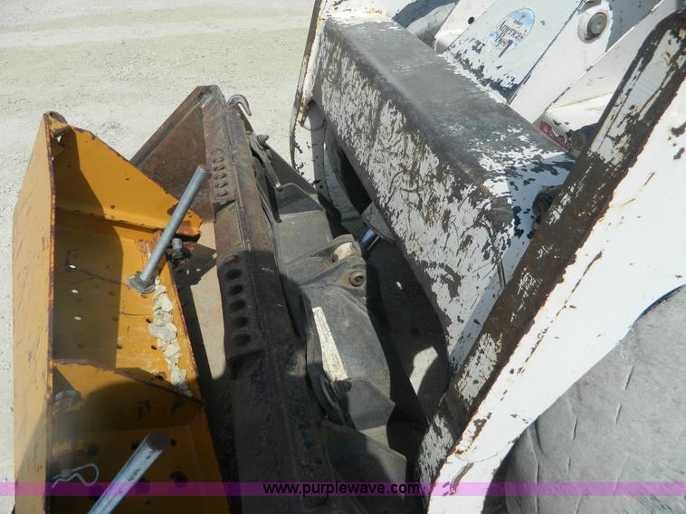 image for item BH9520 1995 Bobcat 743B skid steer