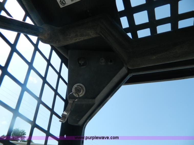 image for item BH9520 1995 Bobcat 743B skid steer