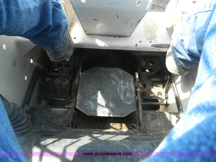 image for item BH9520 1995 Bobcat 743B skid steer