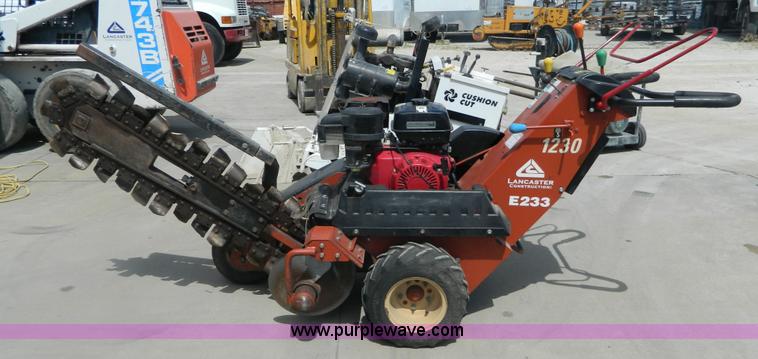 image for item BH9524 Ditch Witch 1230H trencher