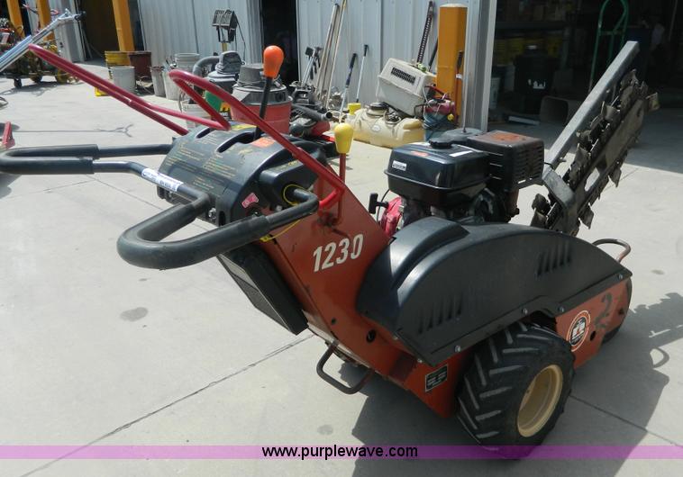 image for item BH9524 Ditch Witch 1230H trencher